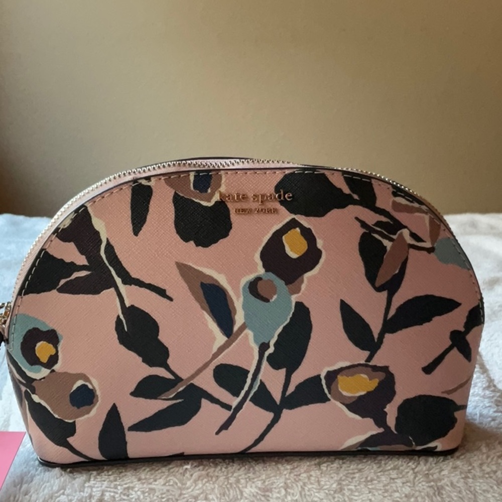 ♠️💄 KATE SPADE MEDIUM DOME COSMETIC CASE NWT♠️💄 - Picture 7 of 8